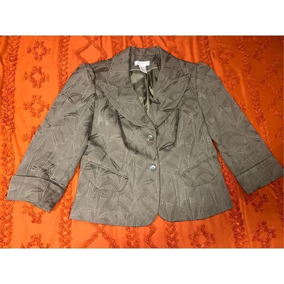 Worthington jacket.pockets.cuffs.green.lined .buttons .shoulder pads.sz 12. See. - Picture 8 of 16